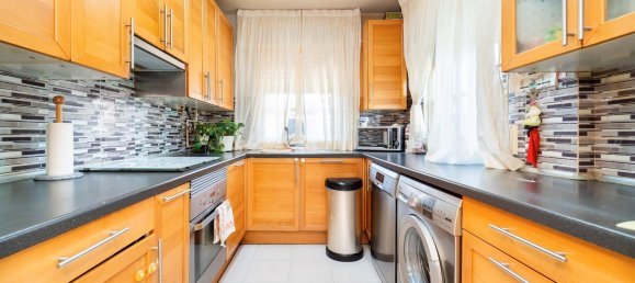 4 bedrooms House in Sevilla la Nueva, Spain No. 170783 6