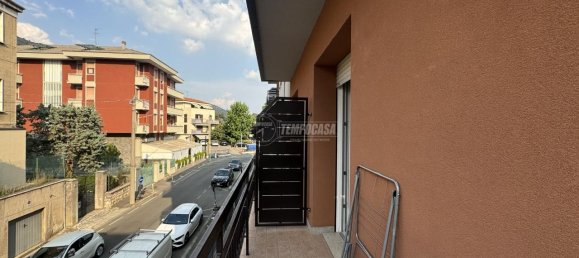 Квартира с 3 комнатами в Дзоне, Италия № 14768 10