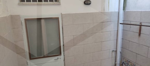 2-salle Appartement à Bari, Italy No. 29869 15