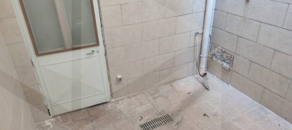 2-salle Appartement à Bari, Italy No. 29869 19