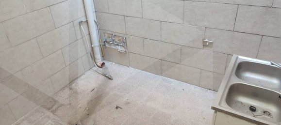 2-salle Appartement à Bari, Italy No. 29869 18