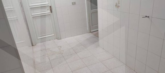 2-salle Appartement à Bari, Italy No. 29869 23