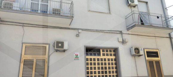 2-salle Appartement à Bari, Italy No. 29869 8