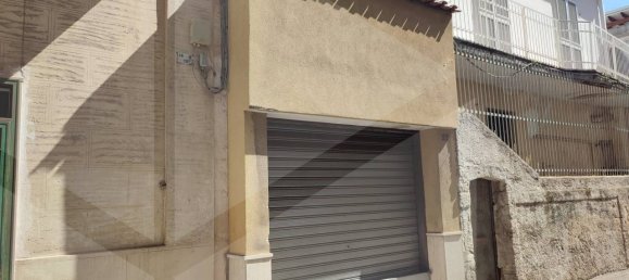 2-salle Appartement à Bari, Italy No. 29869 12