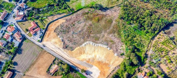 19500m² Land in Vila Nova de Gaia, Portugal No. 43038 2