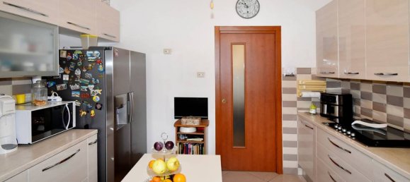 Apartamento de 3 divisões em Rho, Italy N.º 30437 5