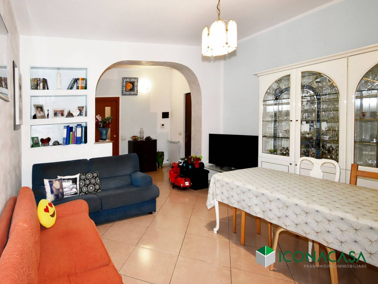 Apartamento de 3 divisões em Rho, Italy N.º 30437