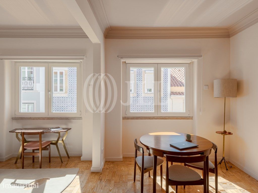 2 bedrooms Apartment in Lisbon, Portugal No. 191357