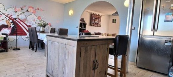 3 Schlafzimmer Doppelhaus in Evry, France, Nr. 279150 3