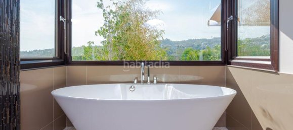 6 غرف نوم منزل في Marbella, Spain رقم 121224 40