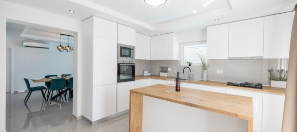 Villa de 3 dormitorios en Zadar, Croatia No. 140 13