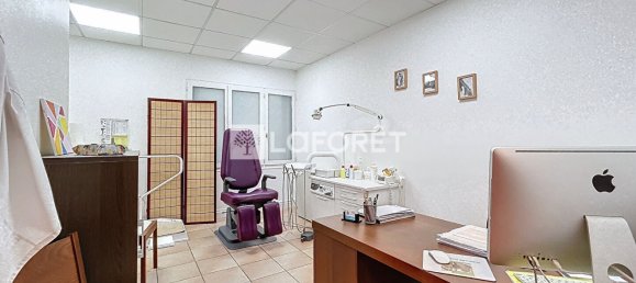 Büro in Draveil, France 63m², Nr. 166879 5