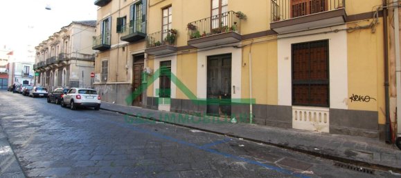 4 rooms Apartment in Catania, Italy No. 234884 3