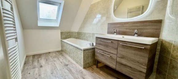 Дом с 4 спальнями в Лаваль, Франция № 312665 10