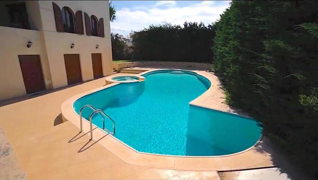 Villa de 8 dormitorios en Boeotia, Greece No. 92546