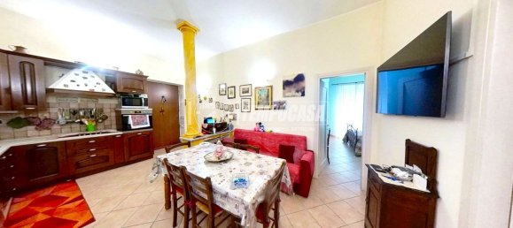 3 rooms Apartment in Turin, Italy No. 148634 4