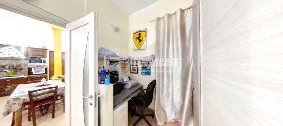 3 rooms Apartment in Turin, Italy No. 148634 13