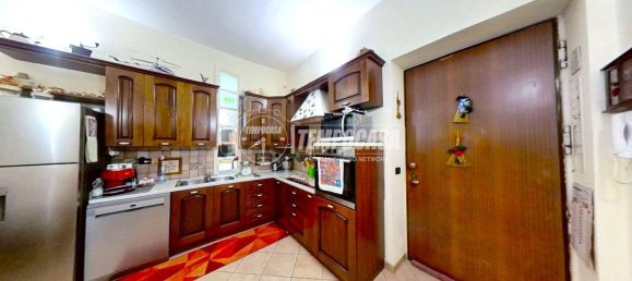 3 rooms Apartment in Turin, Italy No. 148634 5