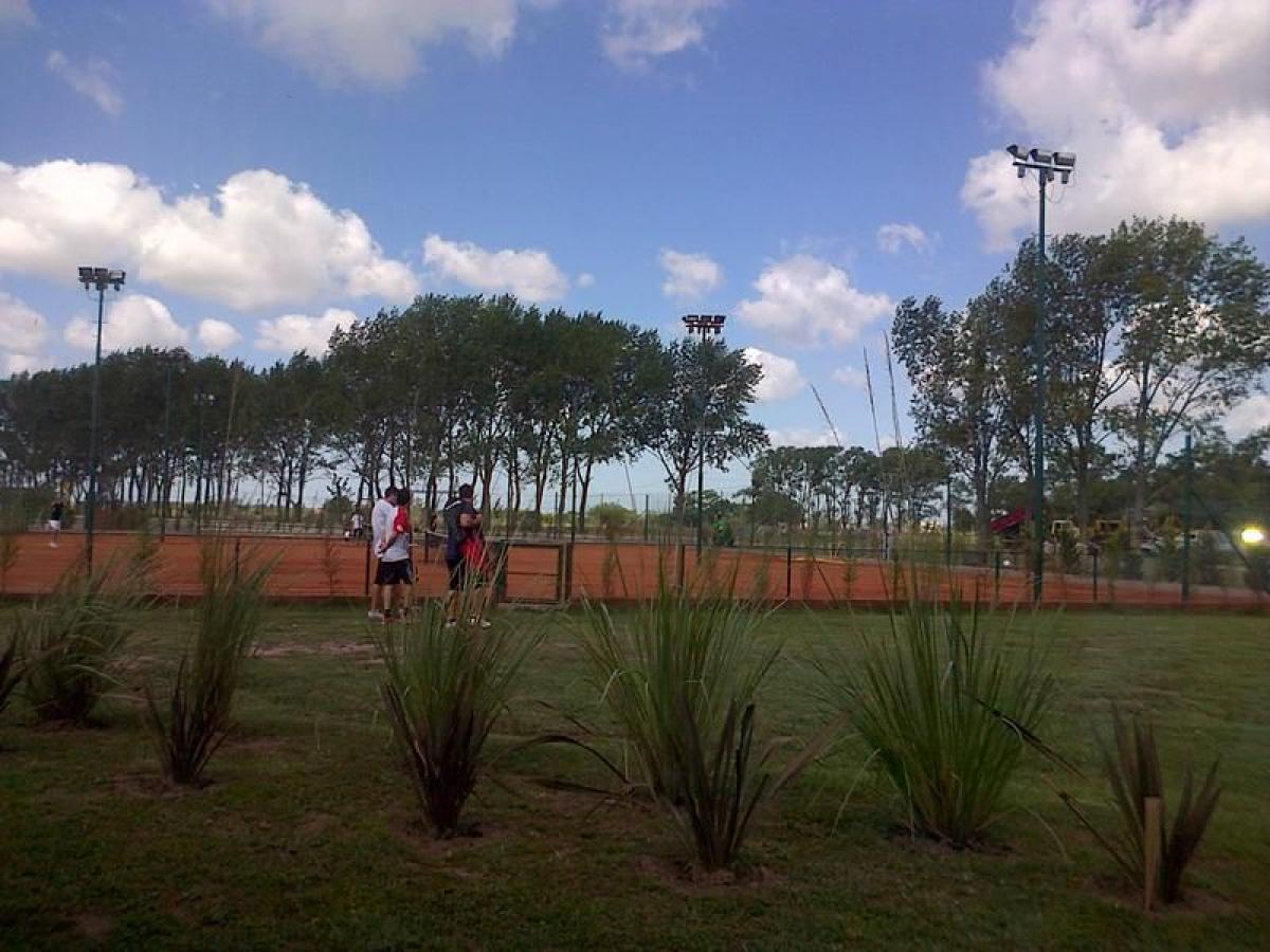 Terreno en Esteban Echeverría, Argentina No. 49922