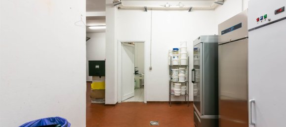 3-Zimmer Gewerbliche Immobilie in Monza, Italy, Nr. 122201 6