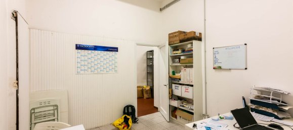 3-Zimmer Gewerbliche Immobilie in Monza, Italy, Nr. 122201 10