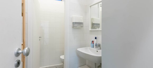 3-Zimmer Gewerbliche Immobilie in Monza, Italy, Nr. 122201 14