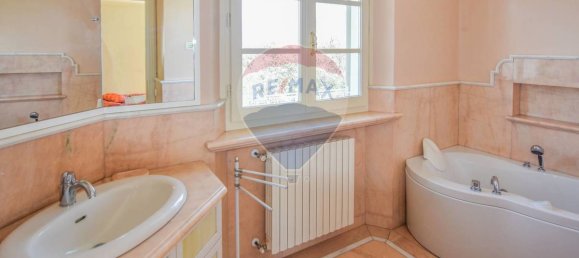 6 bedrooms Villa in Pietrasanta, Italy No. 38809 14