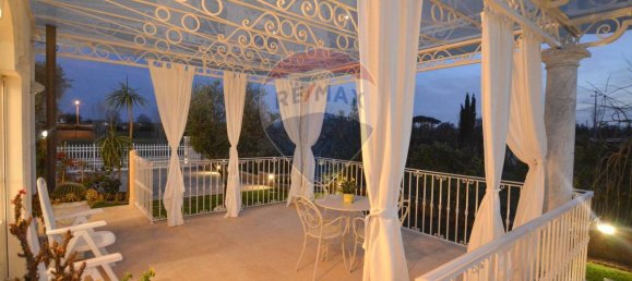 6 bedrooms Villa in Pietrasanta, Italy No. 38809 8