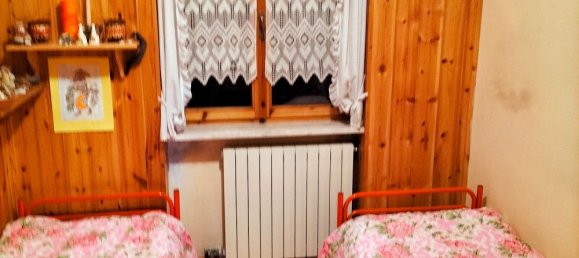 3 rooms Apartment in Erbezzo, Italy No. 294525 30