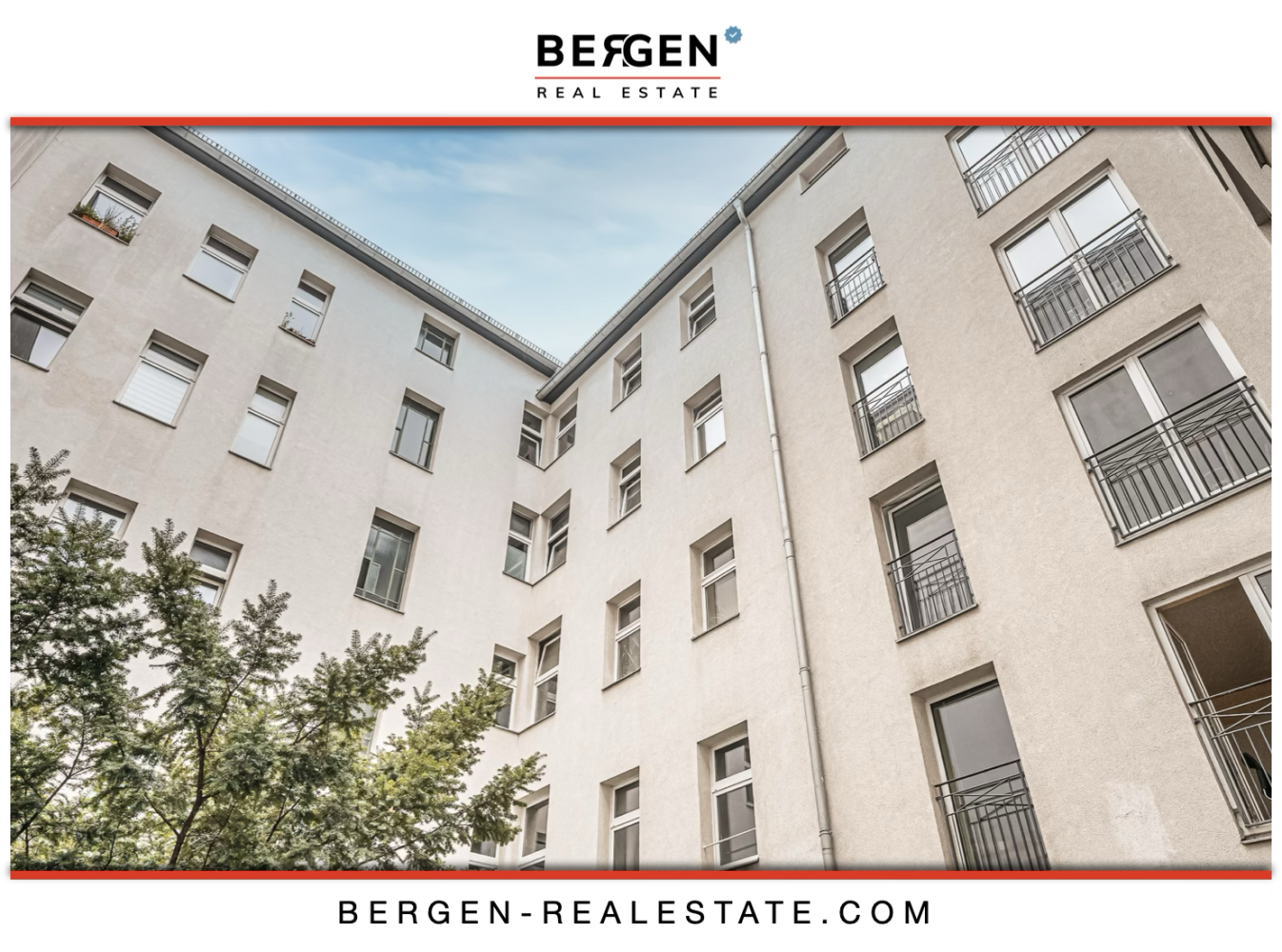 1570m² Building in Mitte, Germany No. 241526