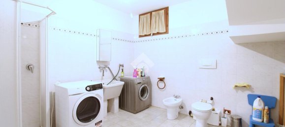 Villa de 7 habitaciónes en Santena, Italy No. 5706 80