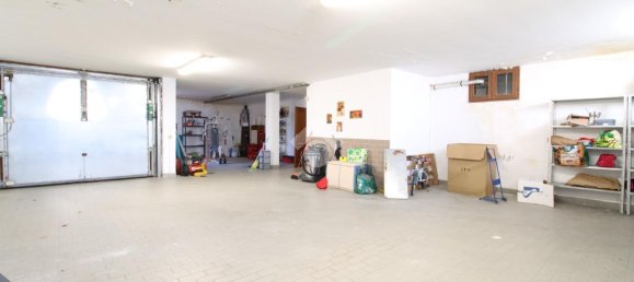 Villa de 7 habitaciónes en Santena, Italy No. 5706 77