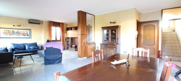 Villa de 7 habitaciónes en Santena, Italy No. 5706 14