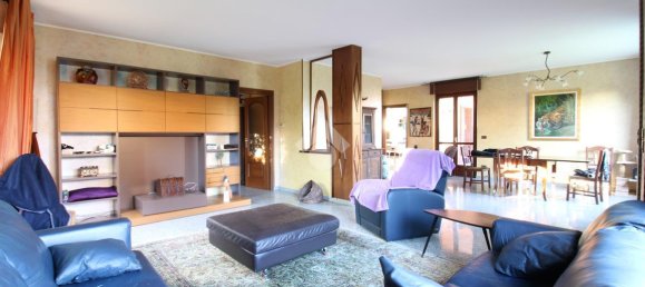 Villa de 7 habitaciónes en Santena, Italy No. 5706 22