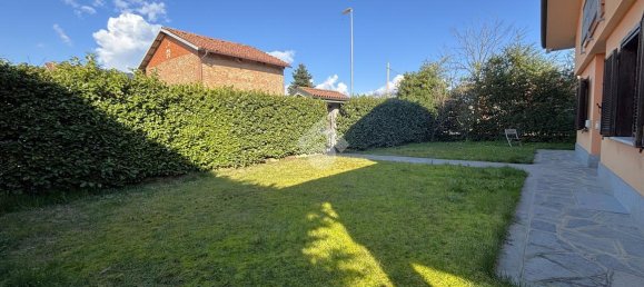 Villa de 7 habitaciónes en Santena, Italy No. 5706 12