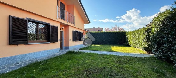 Villa de 7 habitaciónes en Santena, Italy No. 5706 4
