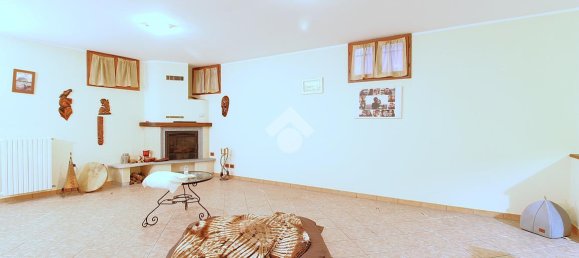 Villa de 7 habitaciónes en Santena, Italy No. 5706 71