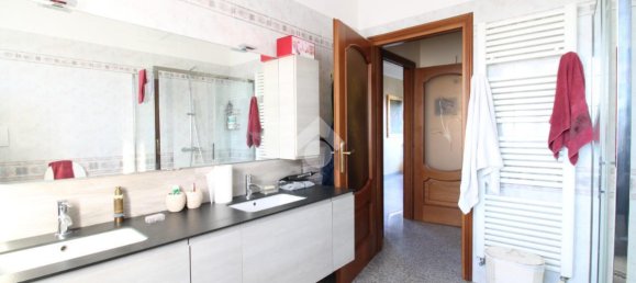 Villa de 7 habitaciónes en Santena, Italy No. 5706 44