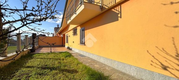 Villa de 7 habitaciónes en Santena, Italy No. 5706 84