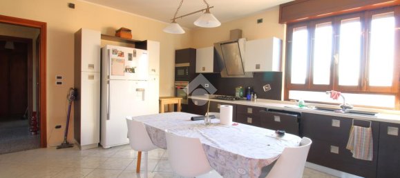 Villa de 7 habitaciónes en Santena, Italy No. 5706 18