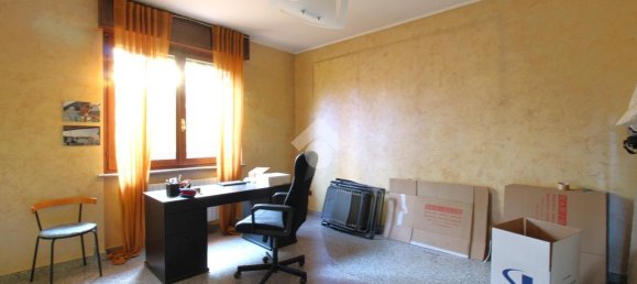 Villa de 7 habitaciónes en Santena, Italy No. 5706 27