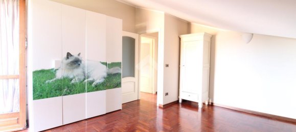 Villa de 7 habitaciónes en Santena, Italy No. 5706 56