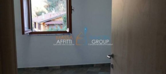 2 bedrooms Apartment in Massa, Italy No. 126449 7