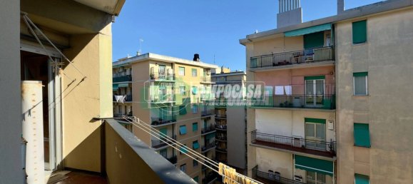 Apartamento T2 em Genoa, Italy N.º 301987 2