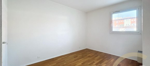 3 bedrooms Duplex in Villejuif, France No. 187224 9