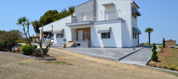 5 bedrooms Villa in Chalkidiki, Greece No. 1328 10