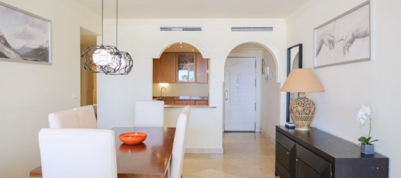Apartamento de 2 dormitorios en Estepona, Spain No. 135873 9