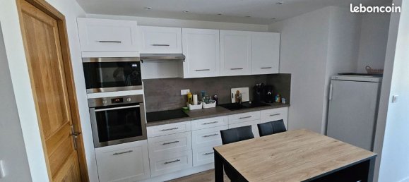 3 bedrooms House in Vienne, France No. 319879 2