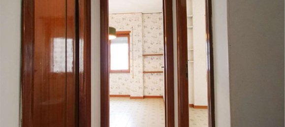 Casa de 3 divisões em Pomezia, Italy N.º 202447 55