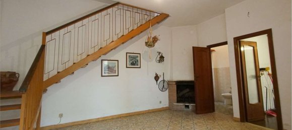 Casa de 3 divisões em Pomezia, Italy N.º 202447 8